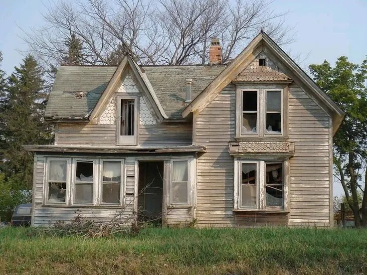 Symmetrical Brick Colonial_before