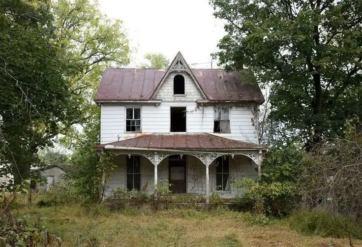 Rustic Barn-Style House_before